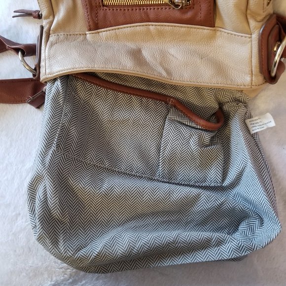 Steve Madden Vegan Leather Expandable Crossbody Satchel Tote - Picture 8 of 16